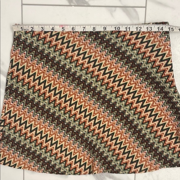Forever 21 Multicolor Zigzag Patterned Women's Skirt Size M - Picture 7 of 8